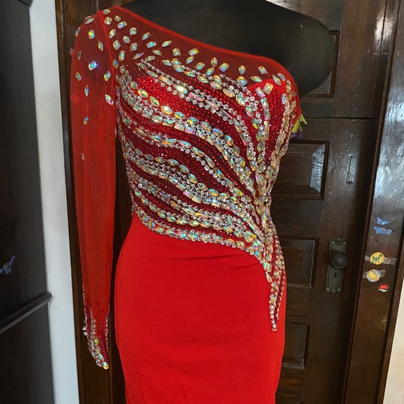 Envious Couture by Karishma Style 15319 Size 2 - Picture 1 of 9